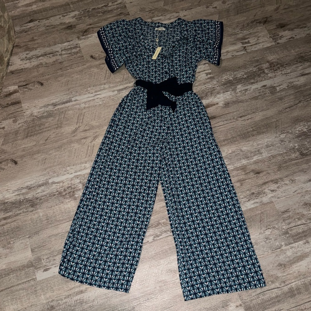 NWT MAX STUDIO GEOMETRIC FLUTTER SLEEVE BLUE CROP JUMPSUIT S ANTHROPOLOGIE